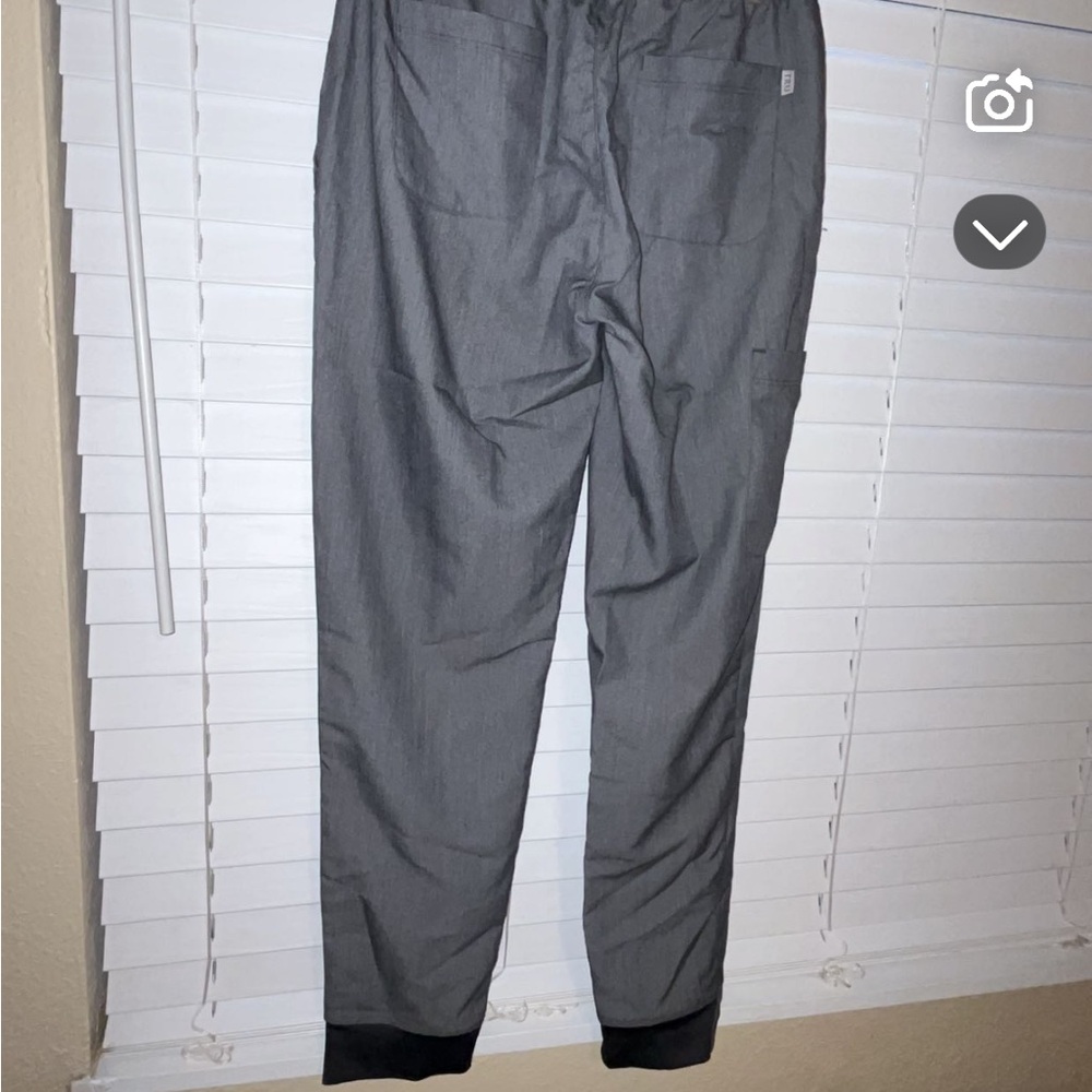 Scrub pants